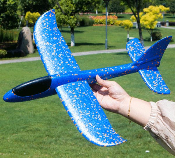 FlyStar, odolné lietadlo na ručné spúšťanie
